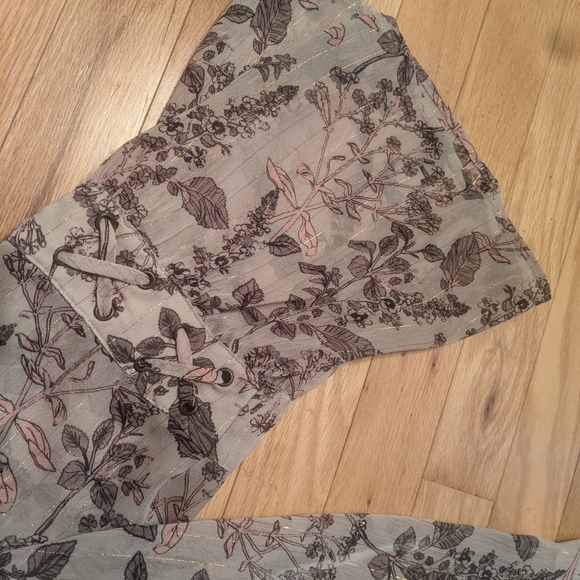 Flowy Fairycore Blouse with Florals - Picture 4 of 4